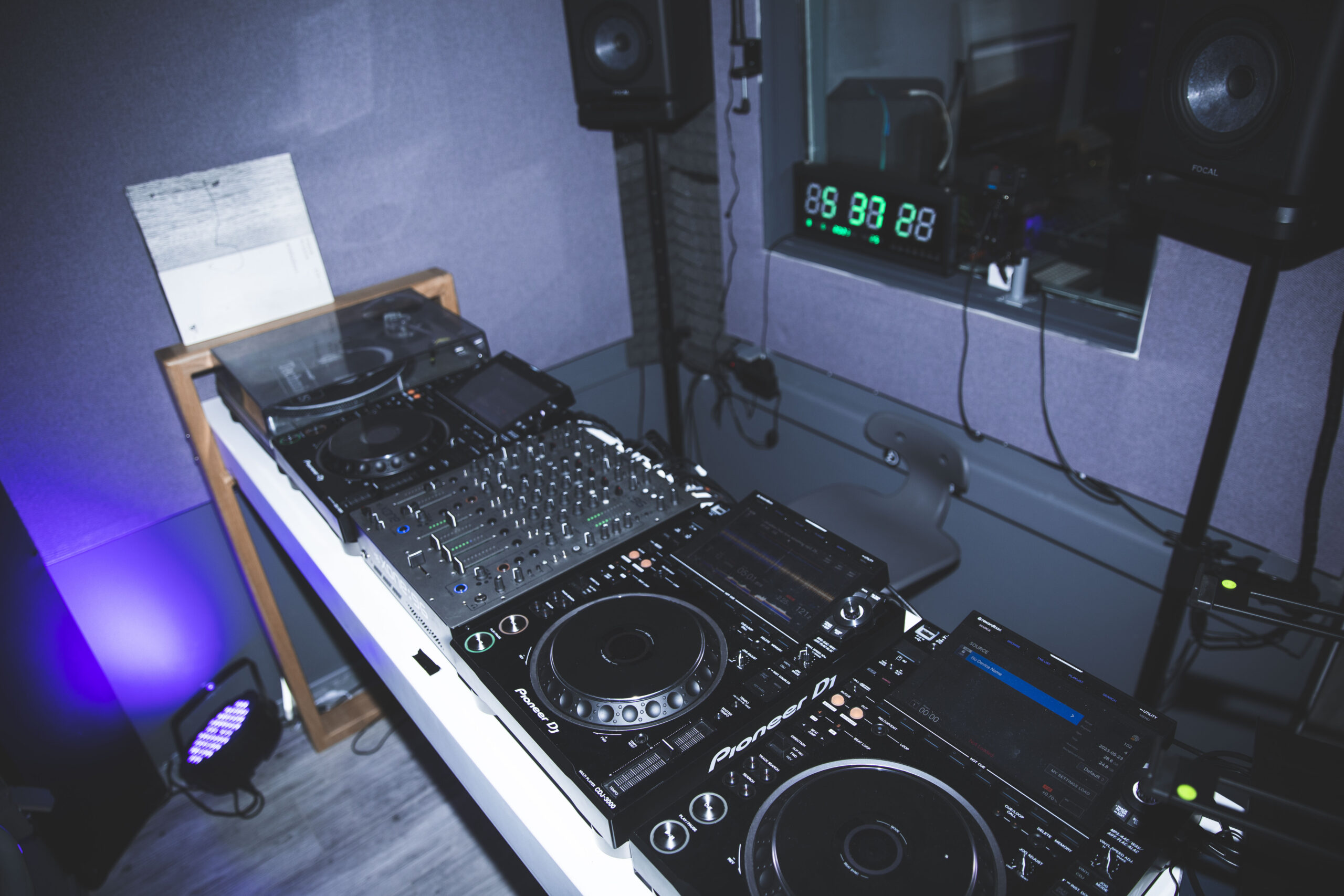 reform Studios: Rent DJ practice booth in Thessaloniki